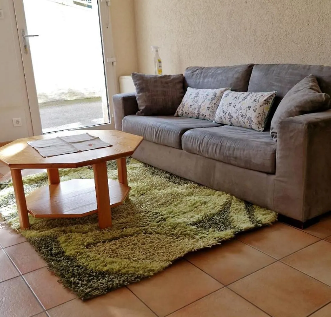 Appartement F1 A La Campagne Cruseilles 0*,  France