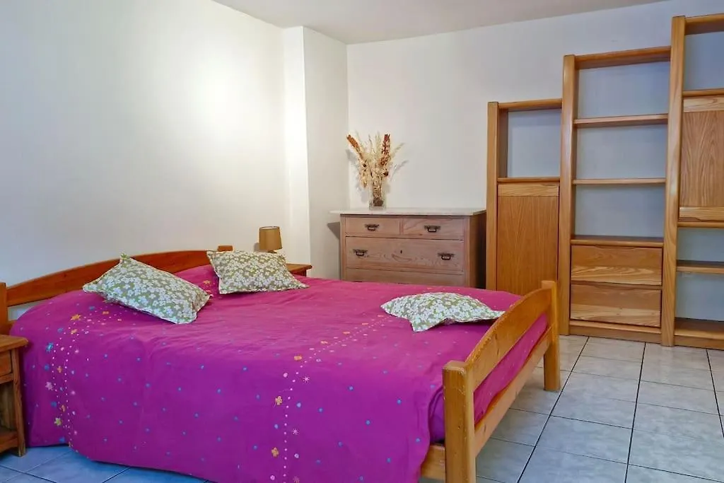 Appartement F1 A La Campagne contacts